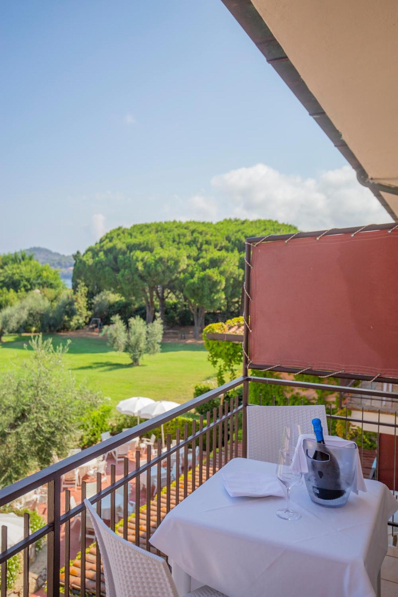 Hotel Fabricia Portoferraio Exterior photo